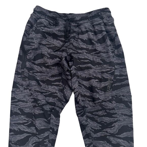 Men’s Virus camo athletic joggers size small - Picture 2 of 3